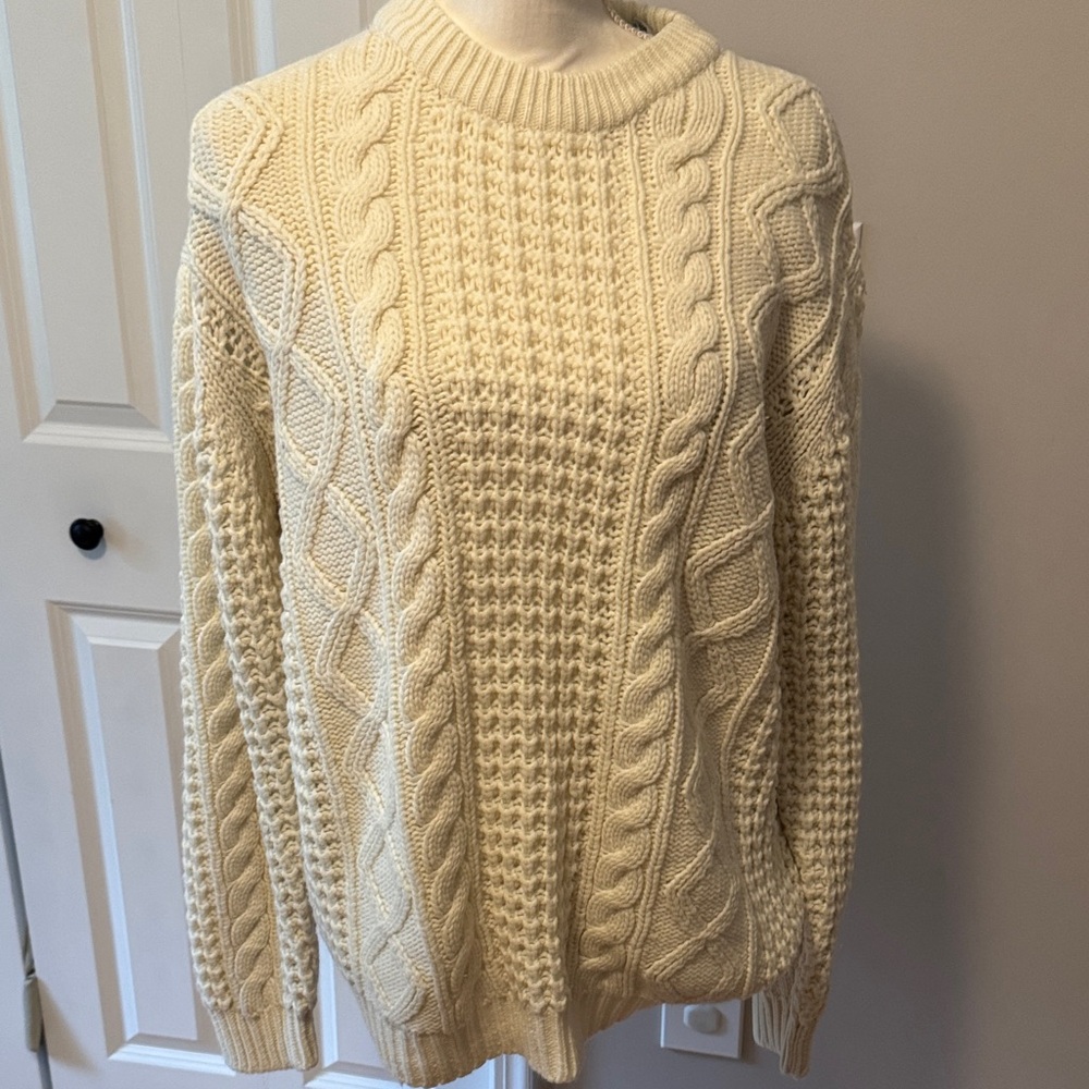 Cream colored cable knit sweater-like new
